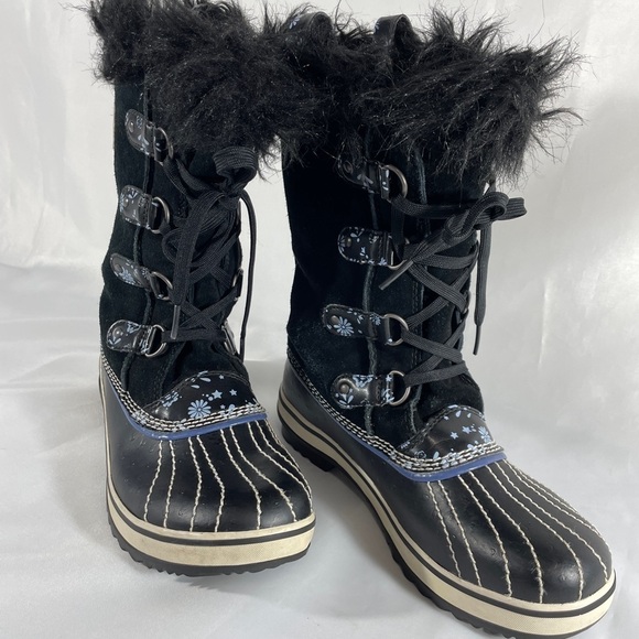 Sorel boots - Picture 2 of 12